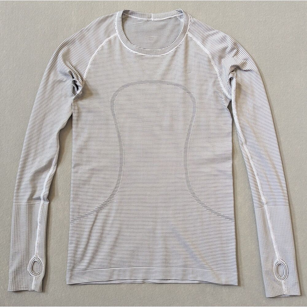 lululemon Run: Swiftly Tech Long Sleeve Crew White Black Stripe Size 8